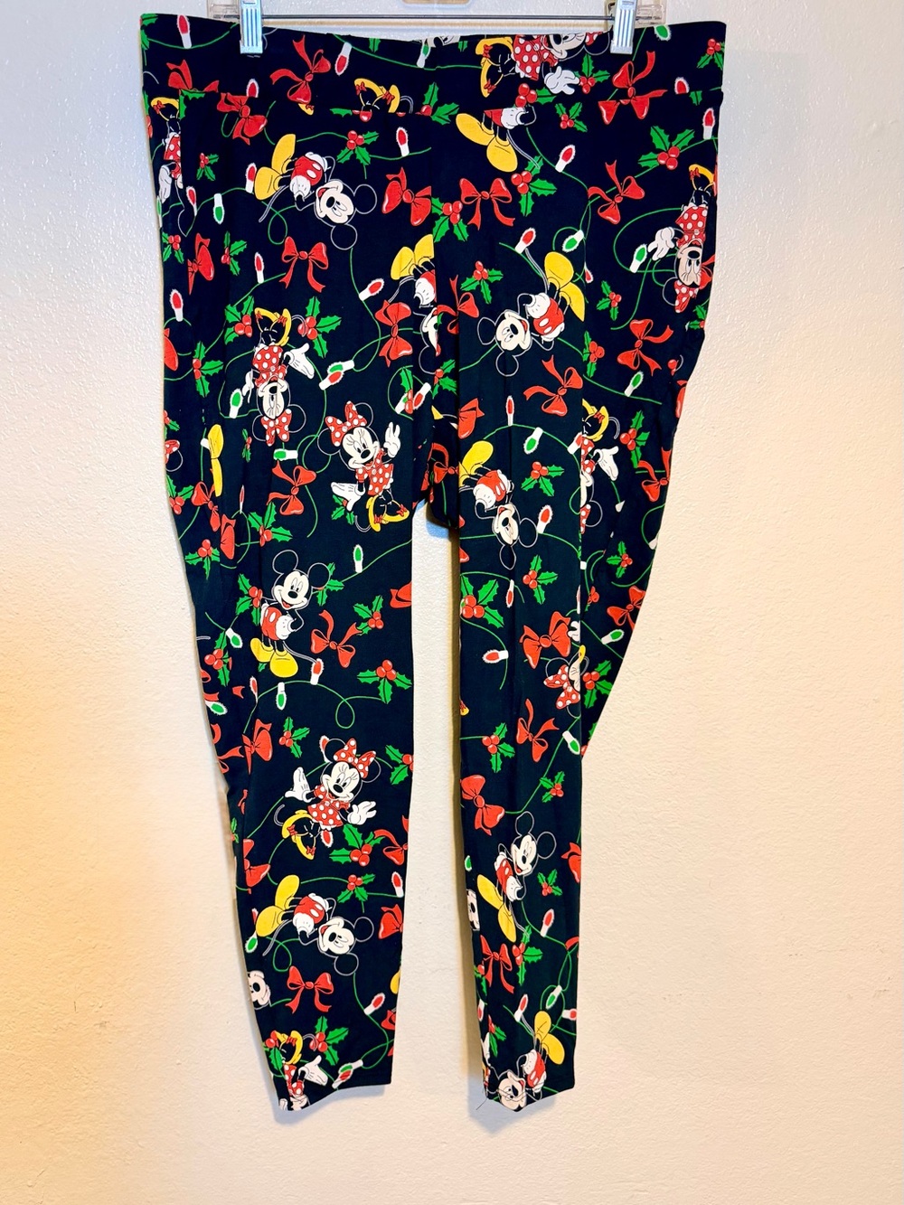 Torrid Black Holiday Mickey & Minnie Print Leggings Size 2 (18-20)